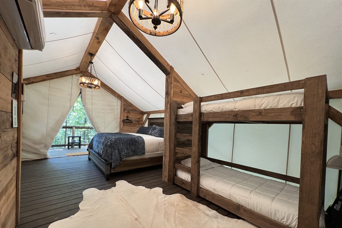 Sleeps up to 6 w/bunks and king bed