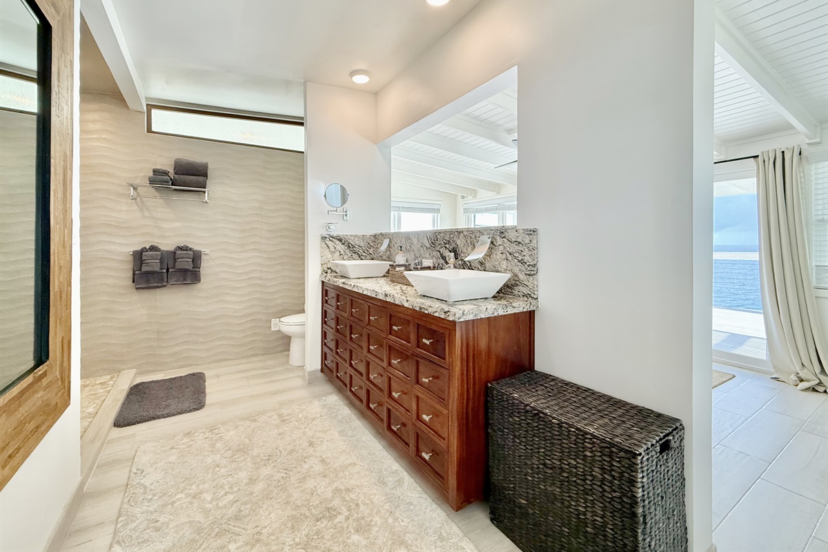 Double sink vanity that doesn't obstruct the views.