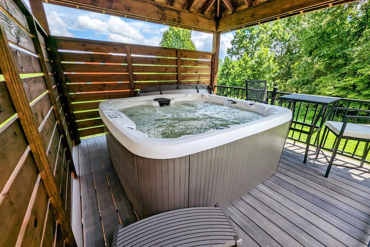 5 person hot tub