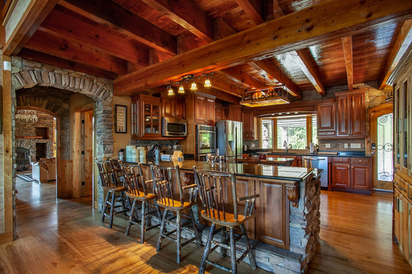 Main kitchen, Majestica Lodge