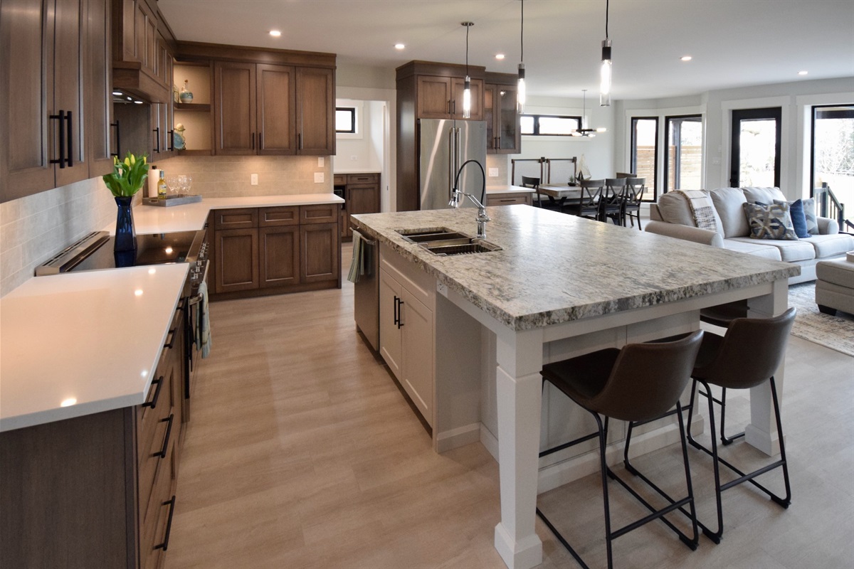 Clean and beautiful kitchen 