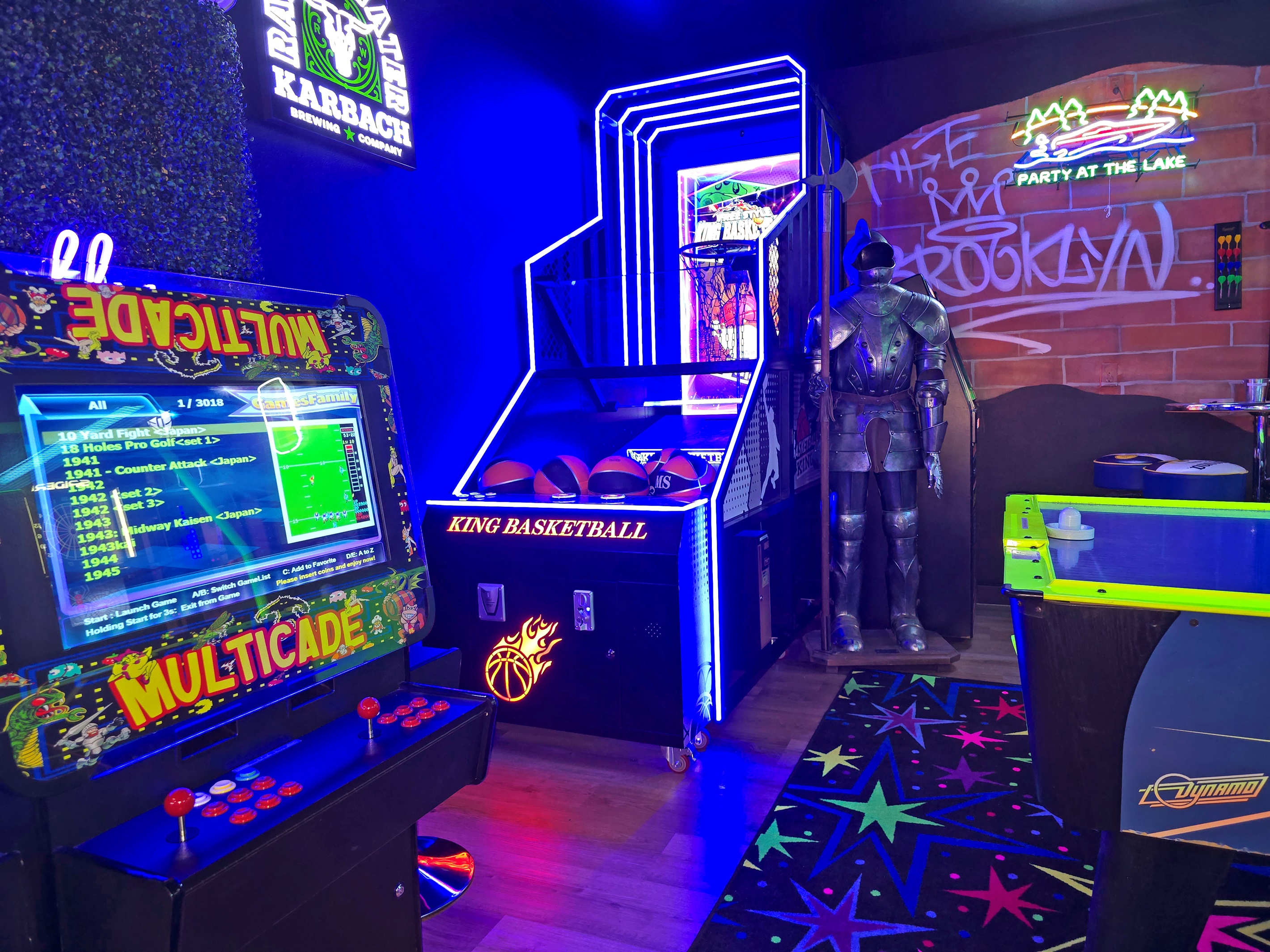 The multicade game has 3000 arcade games ranging from 1980 classic games to modern 2000's series arcade games.