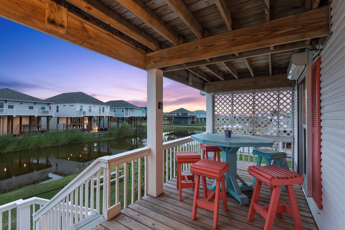 586db8a128da471b8d154c74f14393f3 Large | Beachhouse | Texas | TX | Vacation Homes | Galveston | Crystal Beach | Kokomo | Breezy Days | Beachfront Elegance | Sunrise Serenity | Southern Sands Property Management, LLC