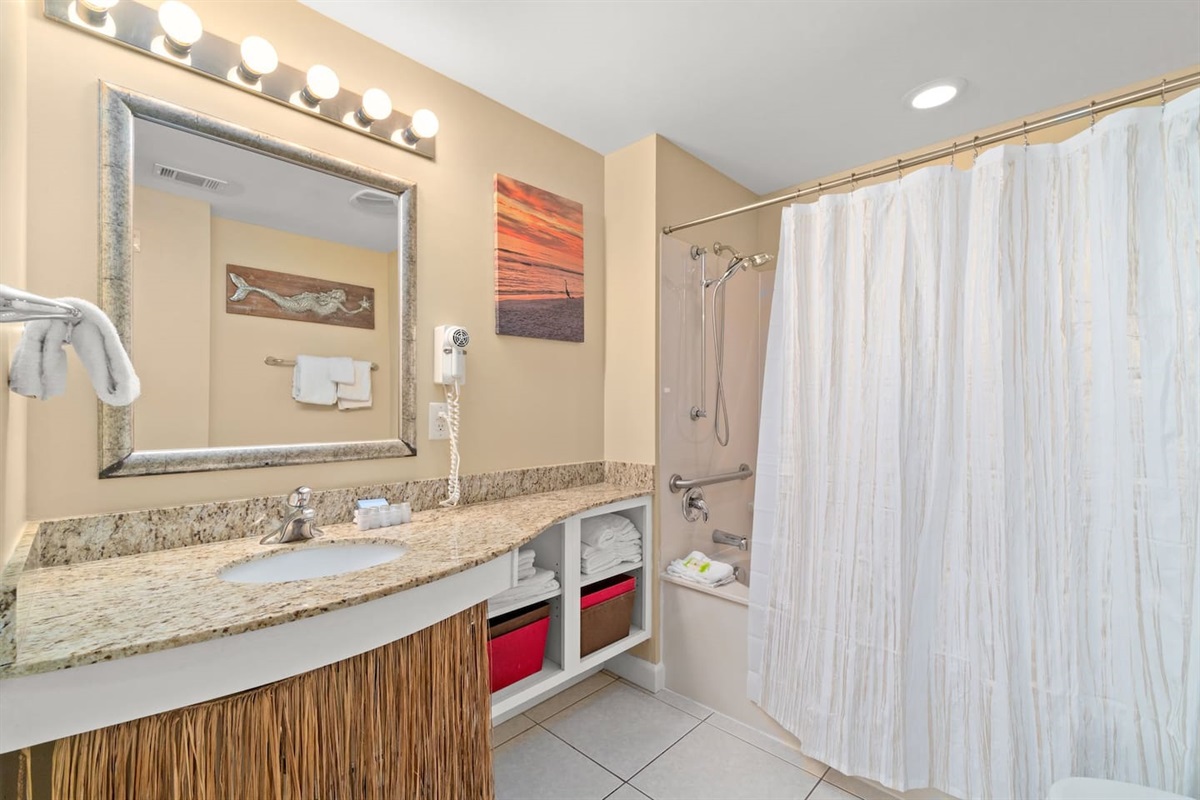 Master bath with garden tub/shower