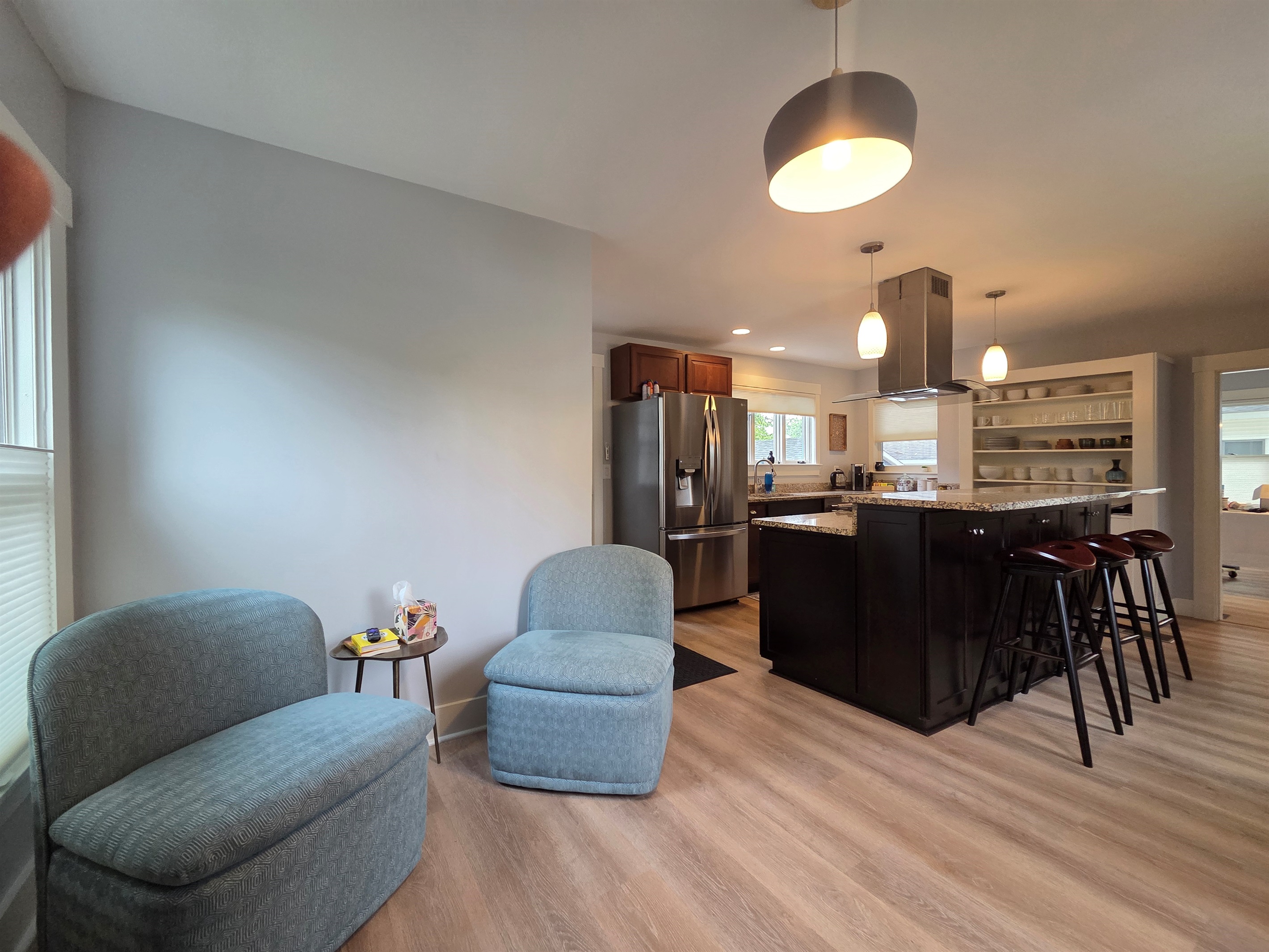 Kitchen Sitting / TV Area