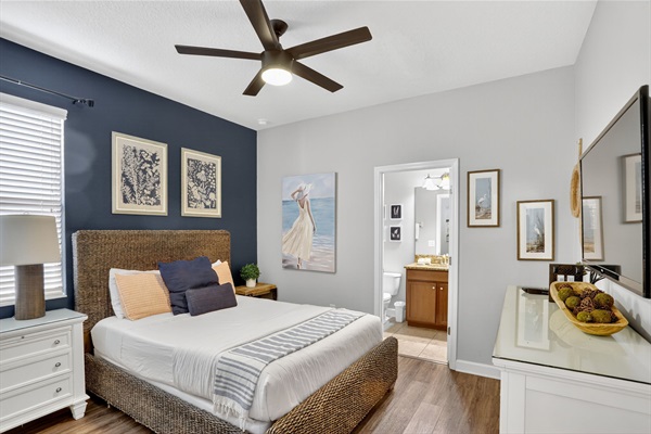 Bedroom 3-1st Floor-Queen Bed