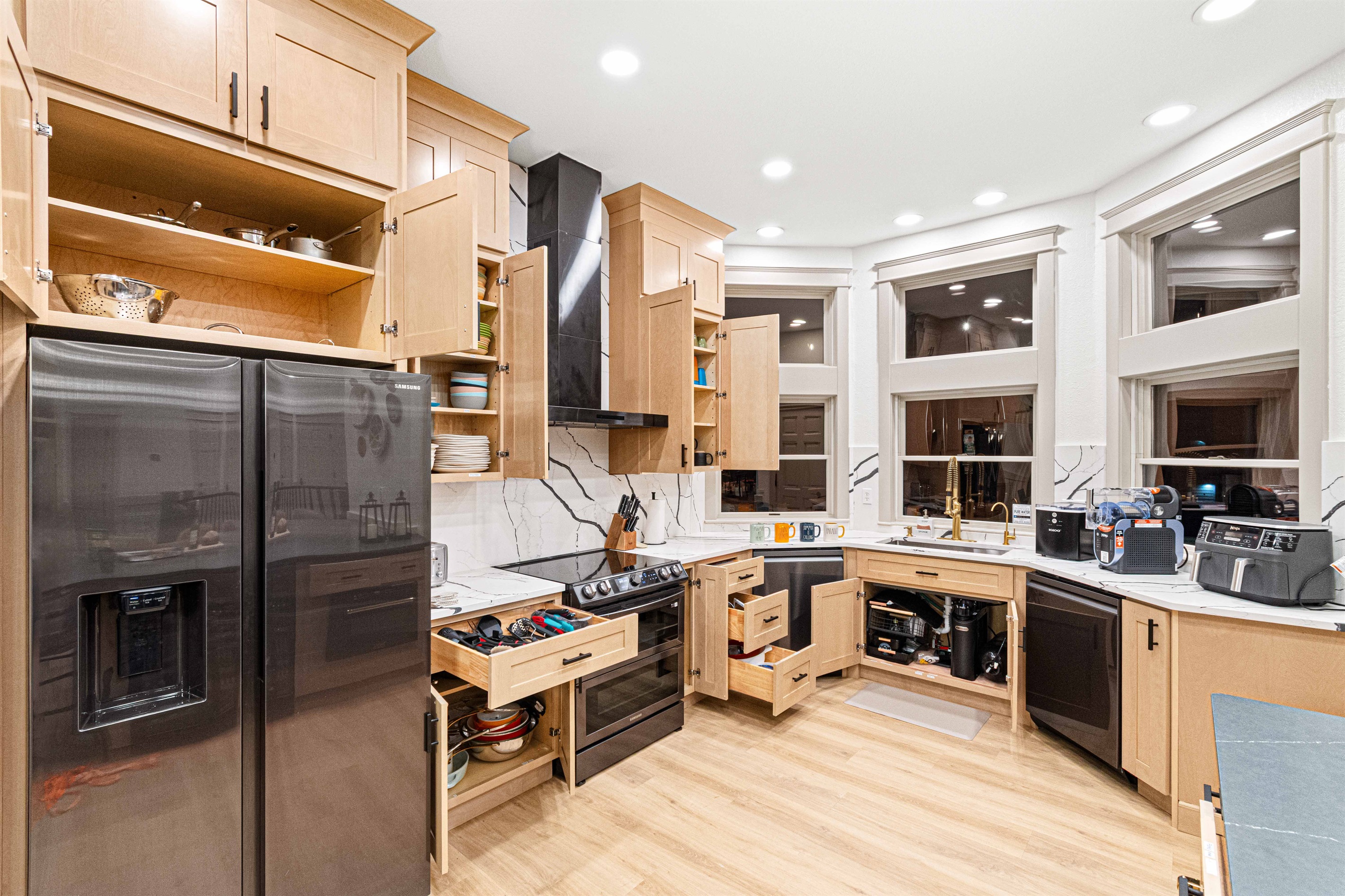 Fully stocked kitchen