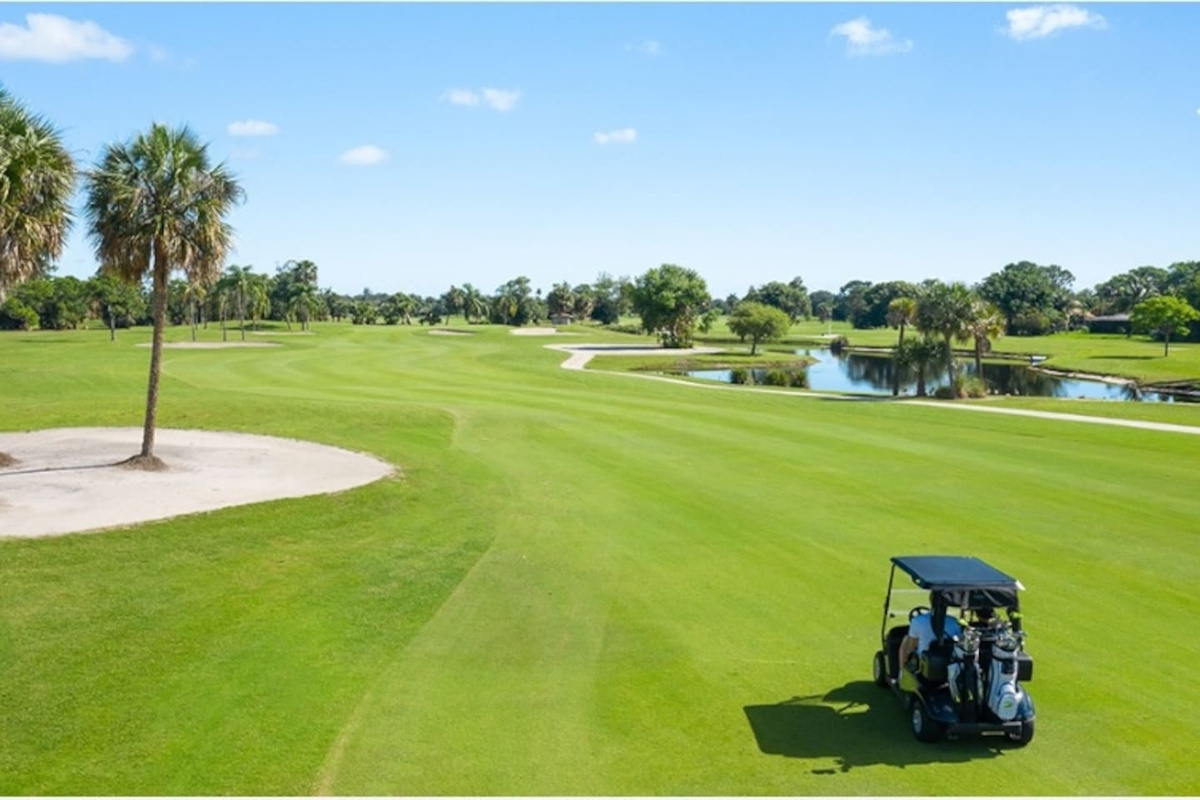  A short walk down the trail from the house. Book times at the Saints local golf course online to play.