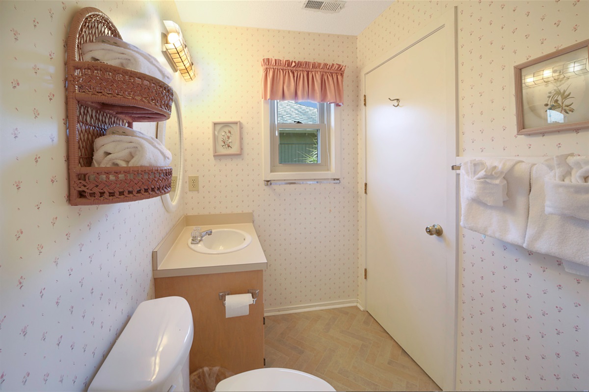 2nd Bathroom