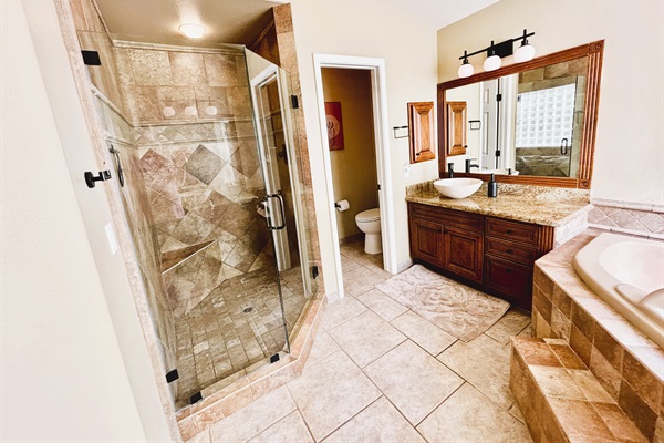 Primary ensuite bathroom with walk in closet, shower and tub (Jets out of order)