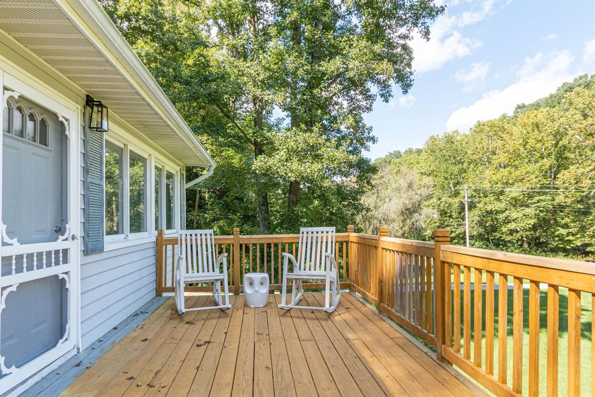 Upper Level Front Deck