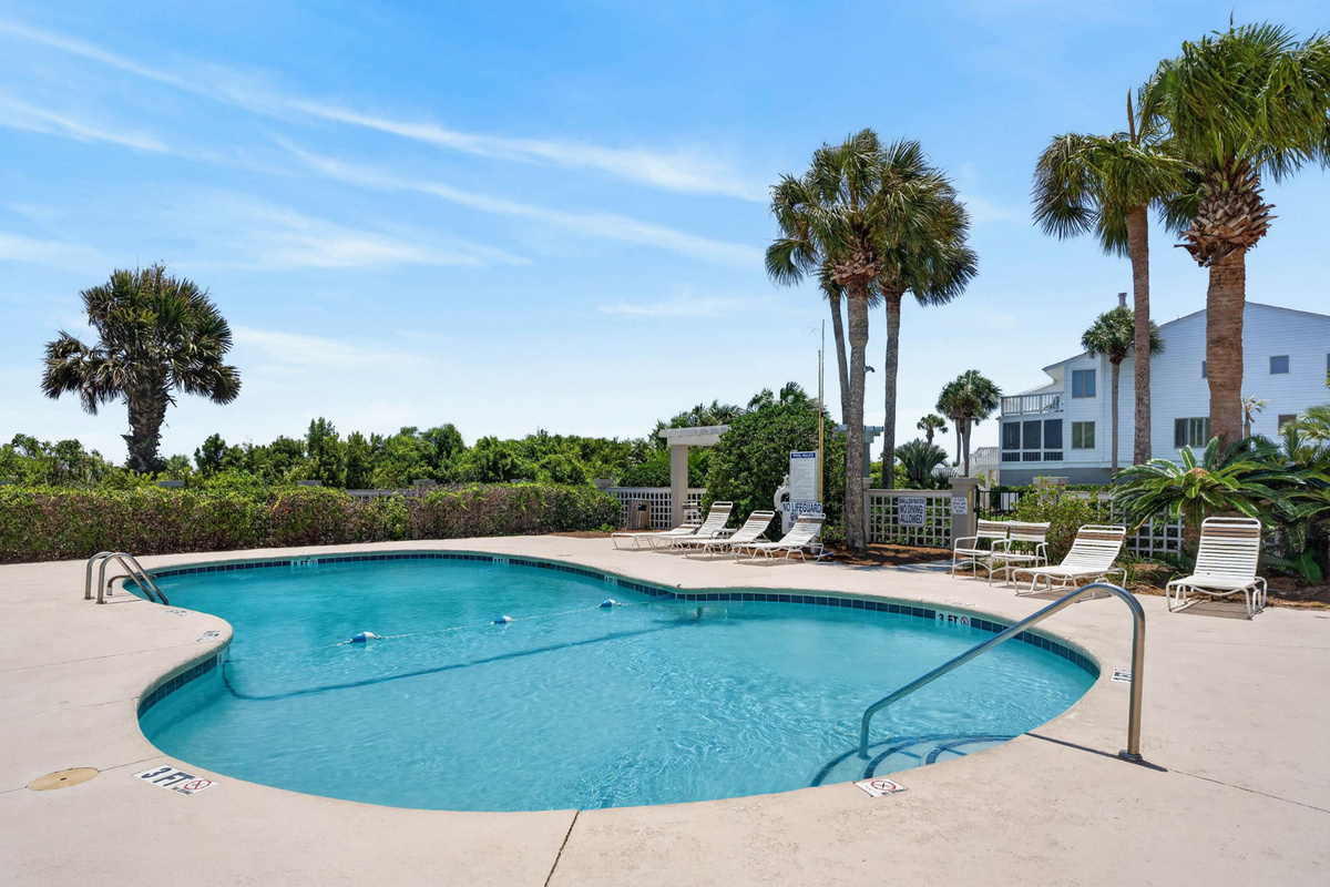 Community pool | Oceans 22 | 22 Beach Club Villas, Wild Dunes | IOP Escapes