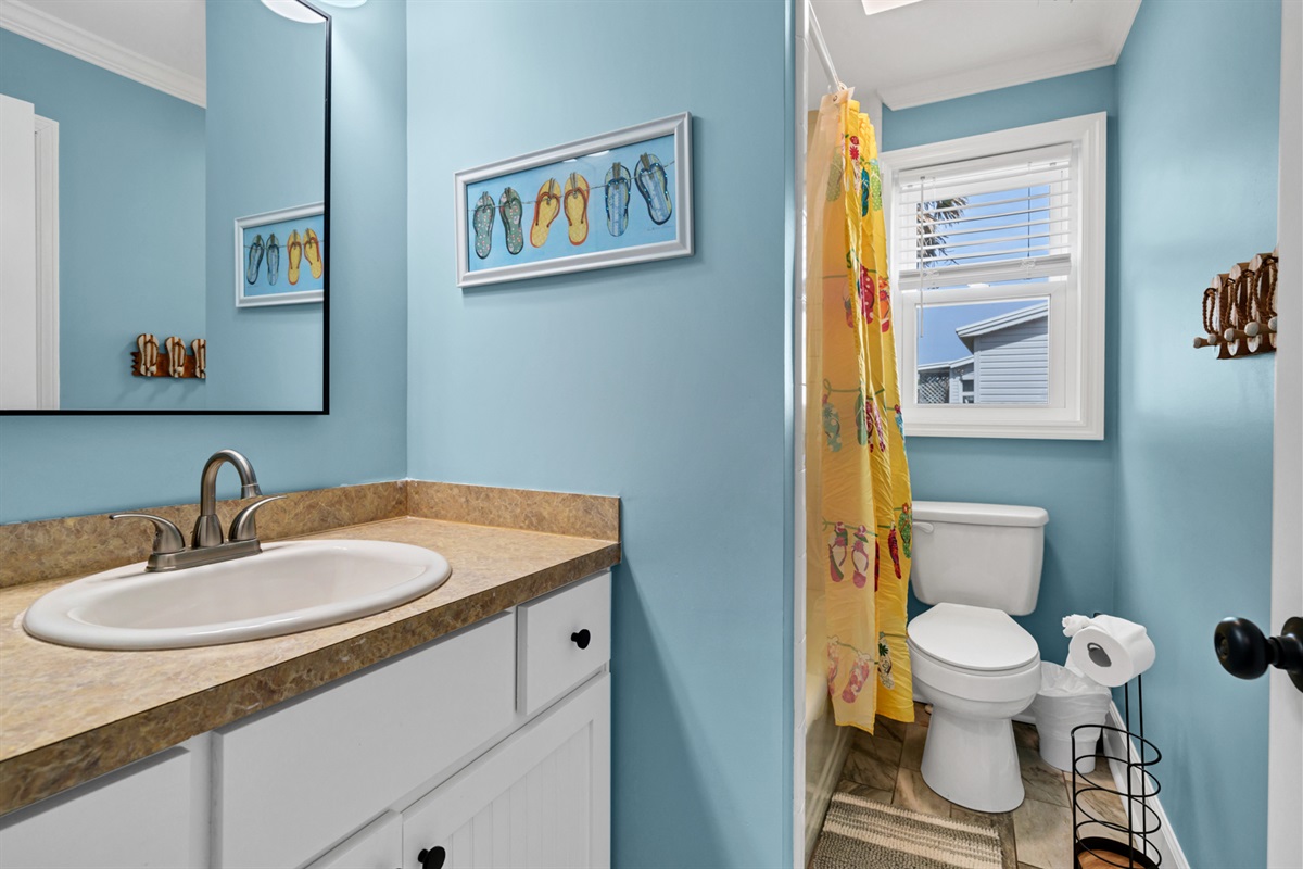 Guest Bath 2 Right Side