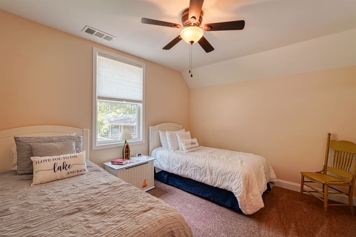 2 Twin beds in room off the loft
