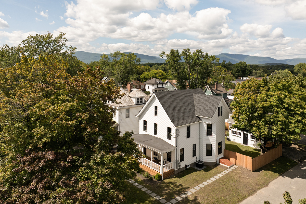 A private-feeling retreat right in Saugerties Village. Set on a corner lot surrounded by mature trees, Hudson Heritage House gives you room to relax while still being just a short walk from downtown.