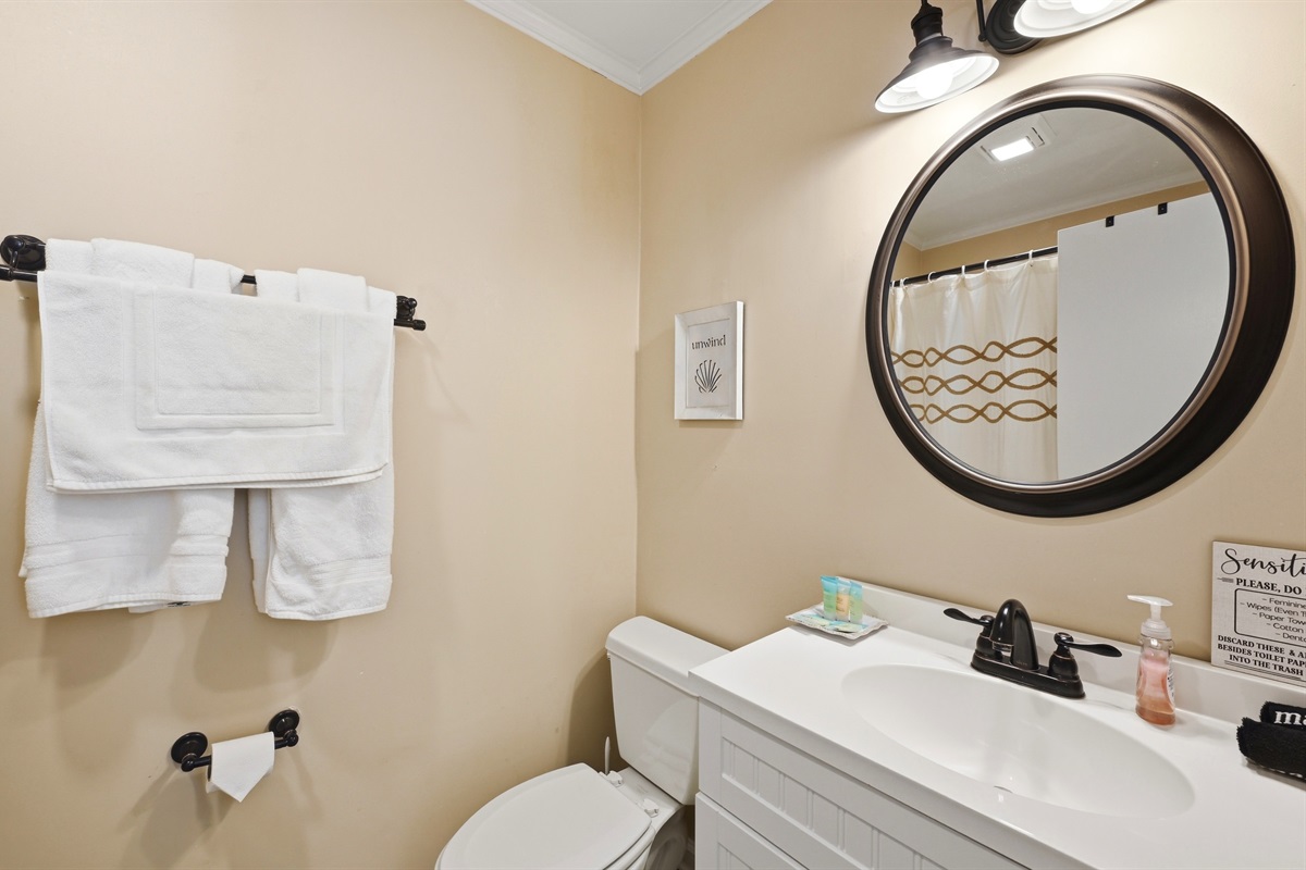 Bath linens provided