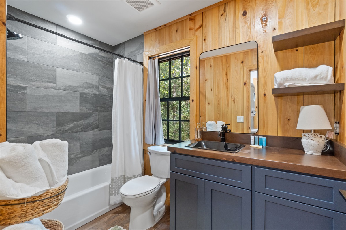 Full Bathroom