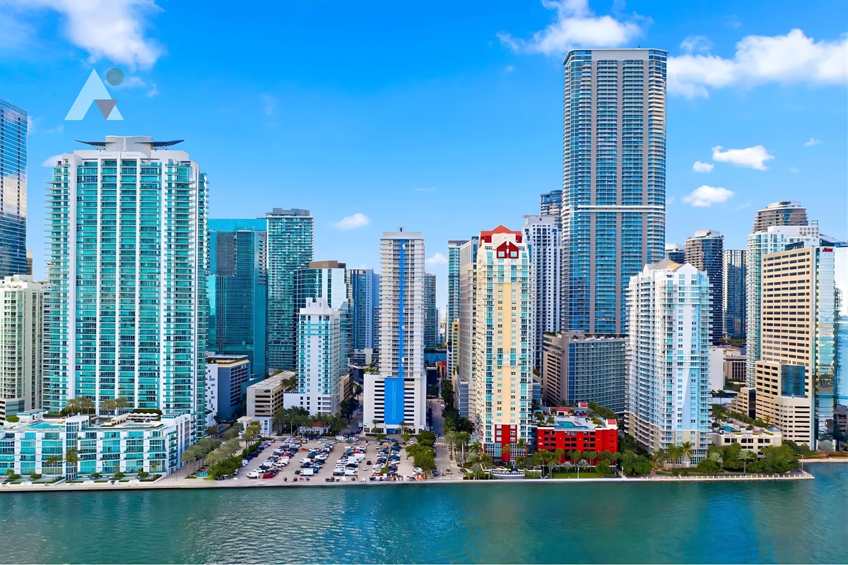 The Club at Brickell Bay Surrounding