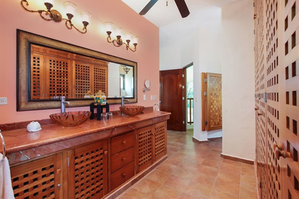 Upper Master Bedroom Ensuite