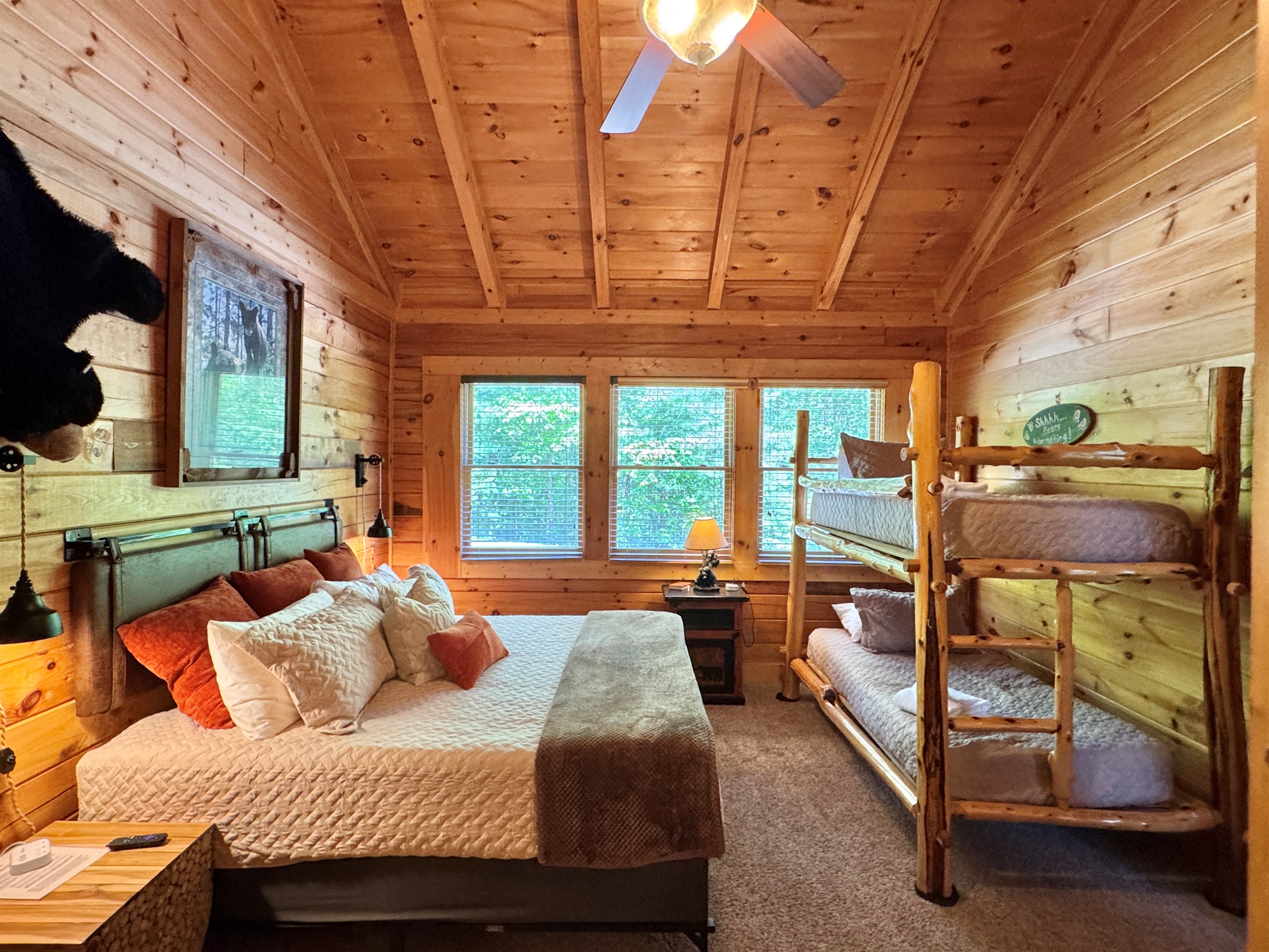 King bed and twin bunk, perfect for a family or group.