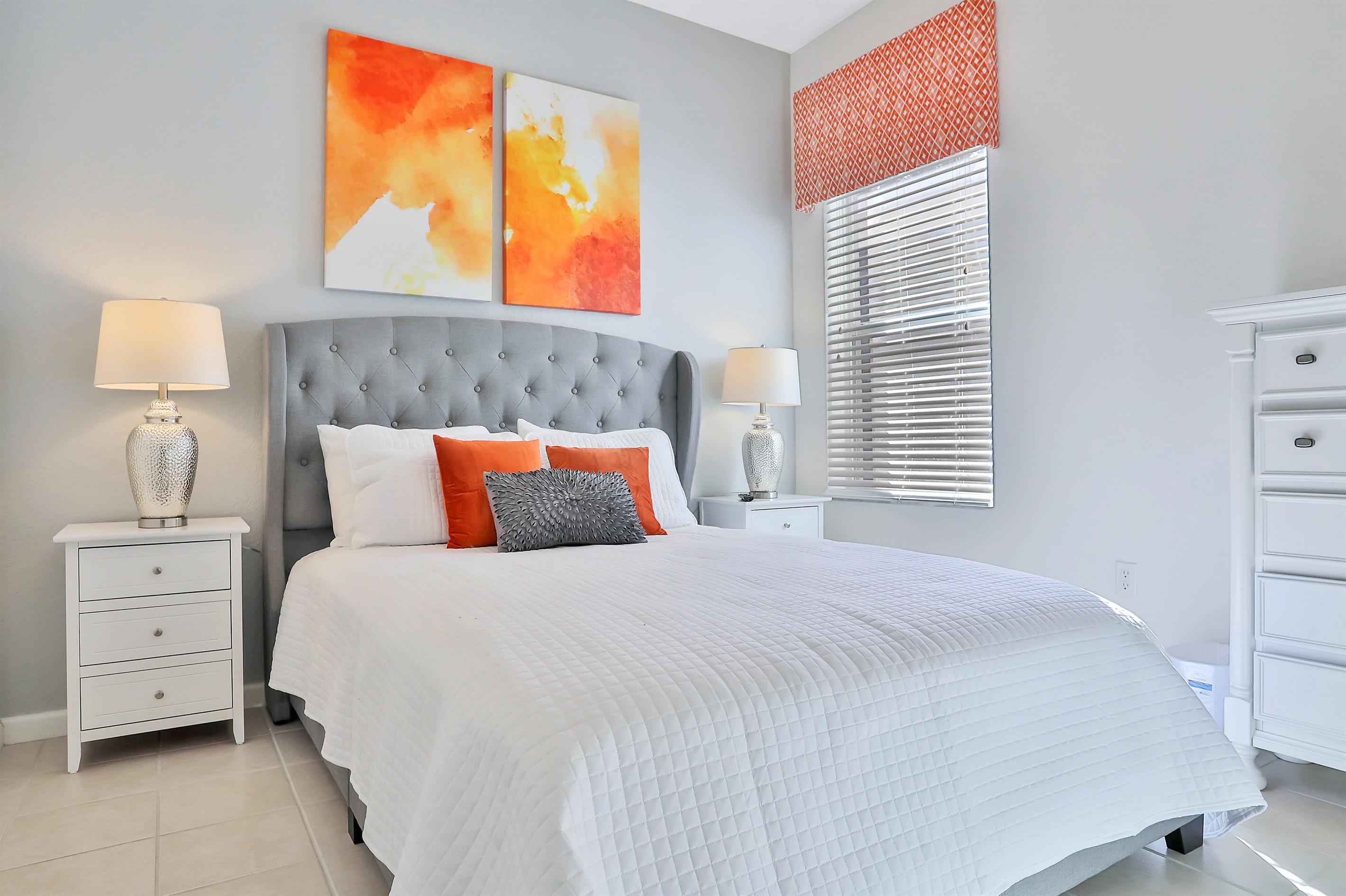 Queen bedroom with 55" TV