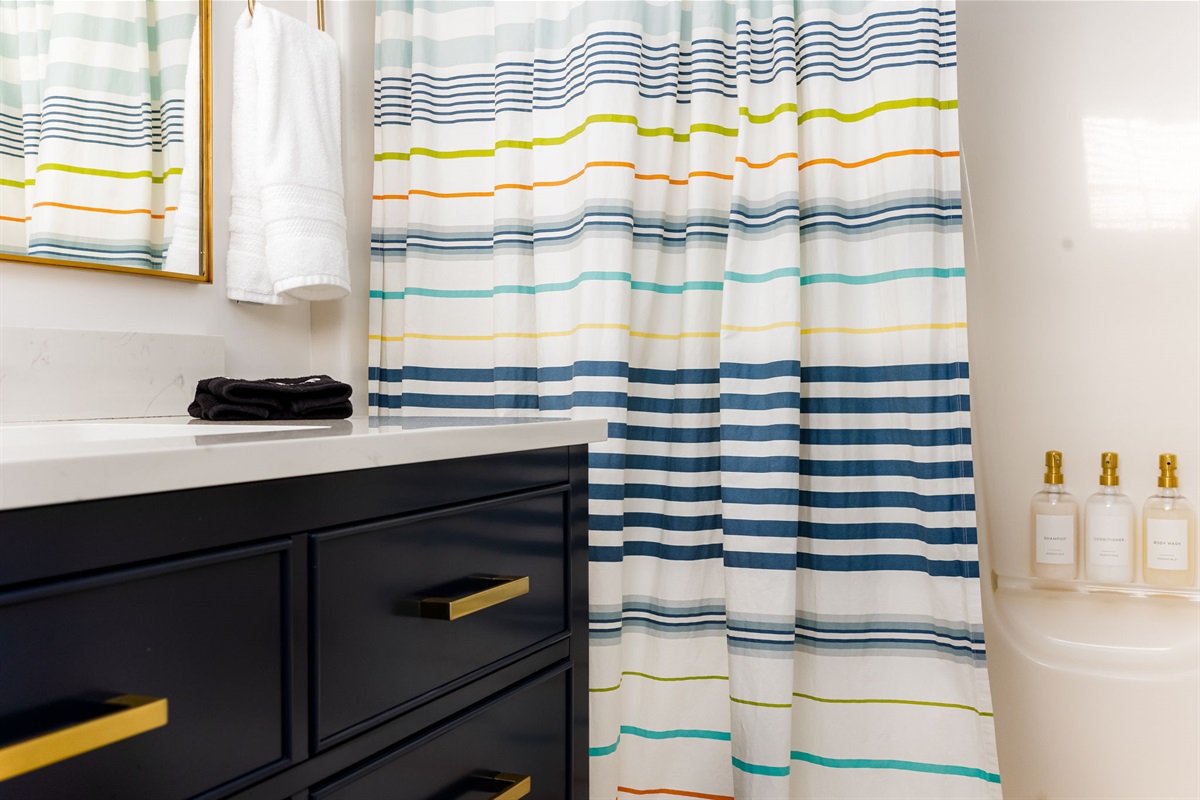 Queen Bunkbed Bathroom