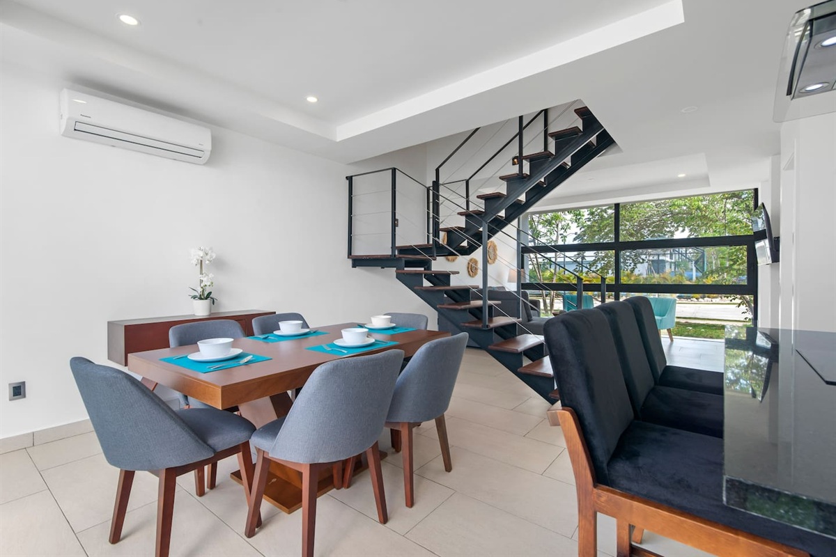 Open concept dining room, kitchen and living room 