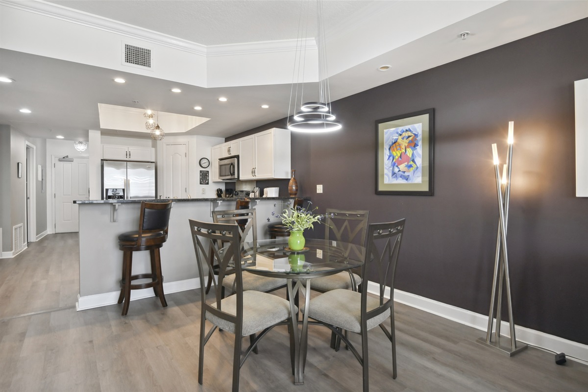 Dining table for 4 plus counter top for 3.