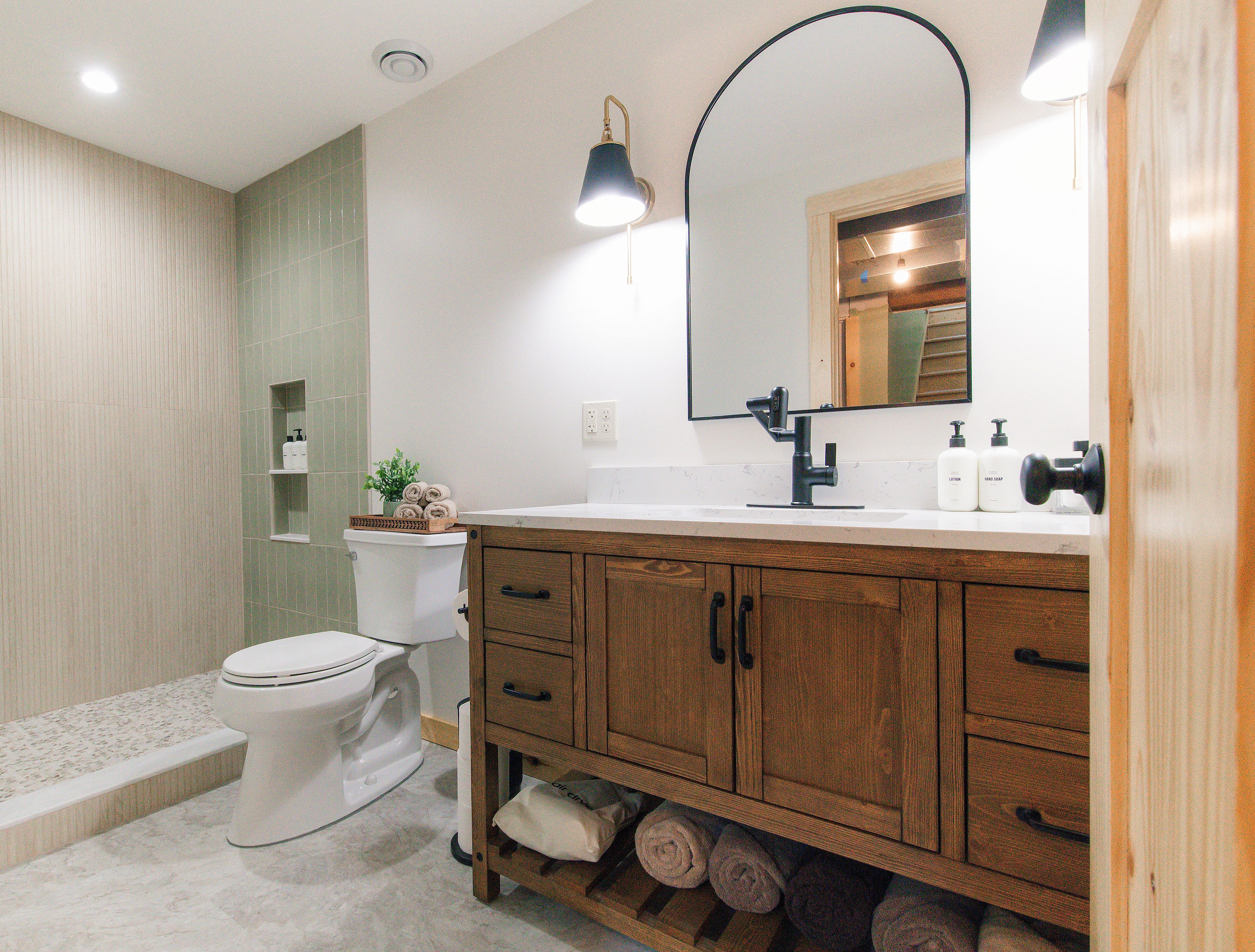 Gorgeous new bathroom!