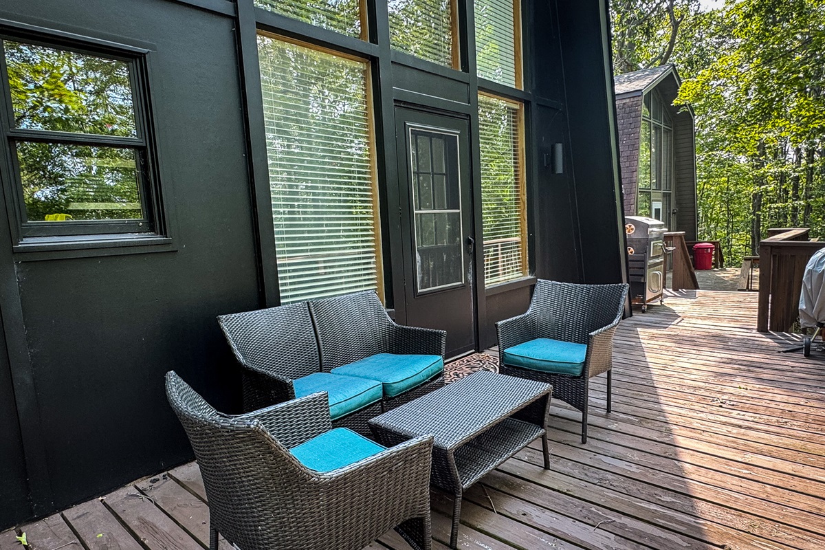 Front deck with seating with charcoal grill