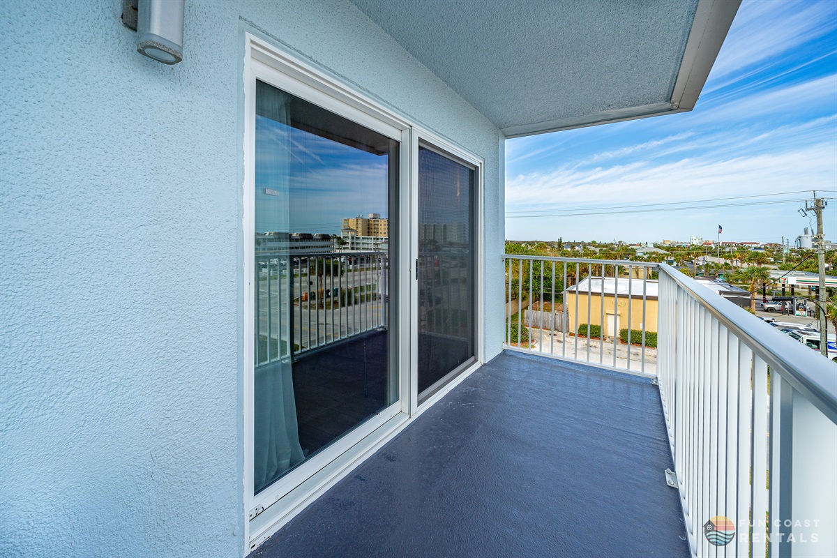 4th Floor East-Facing Balcony with Ocean Views!