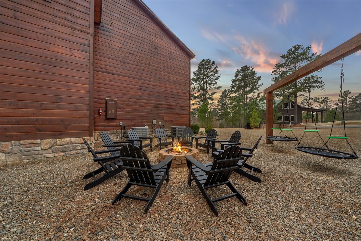 End the evening around the fire pit with s’mores and stargazing while the kids swing nearby. 