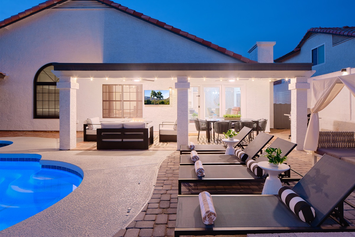 Soak in the warm AZ rays on 4 loungers