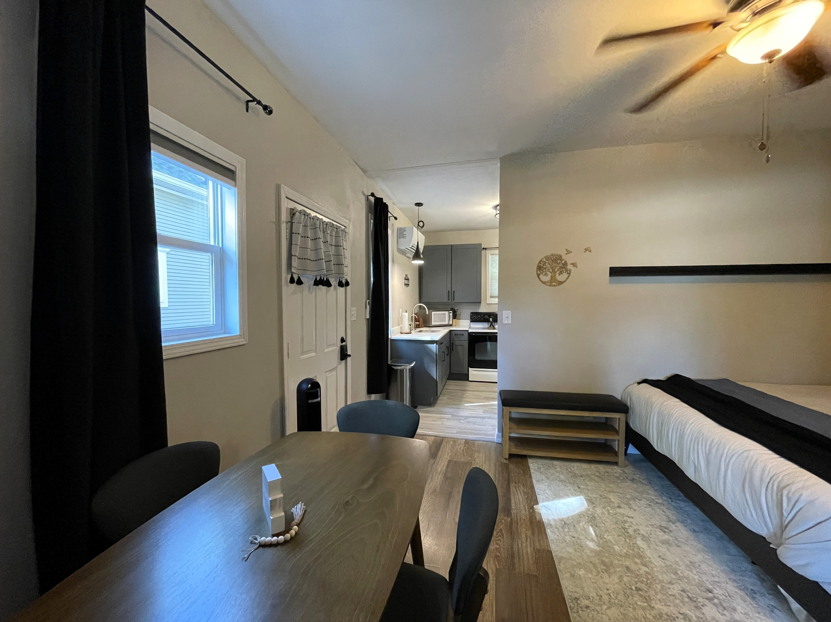 Guest Entrance (inside)