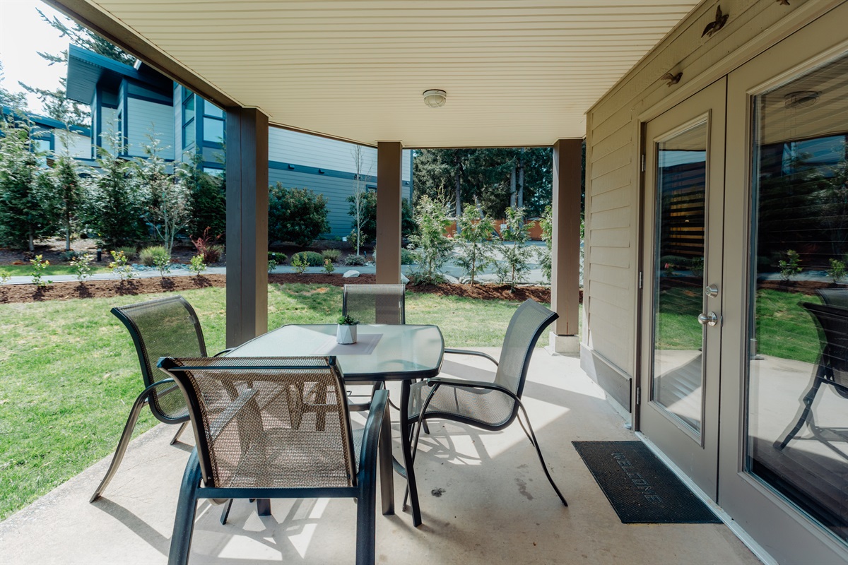 Unit A. Covered Patio. Natural Gas BBQ.