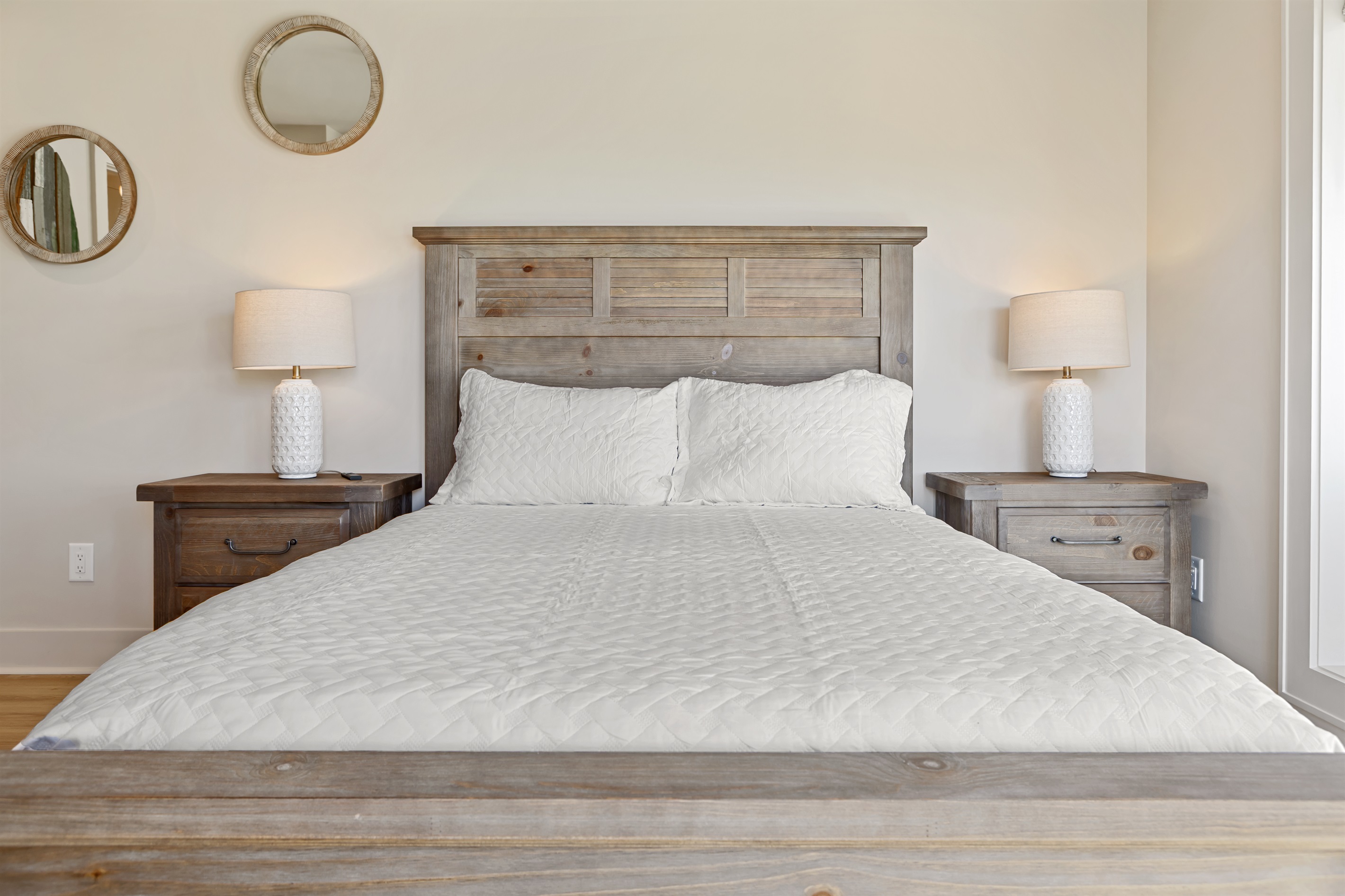 Bed linens provided | 2nd floor