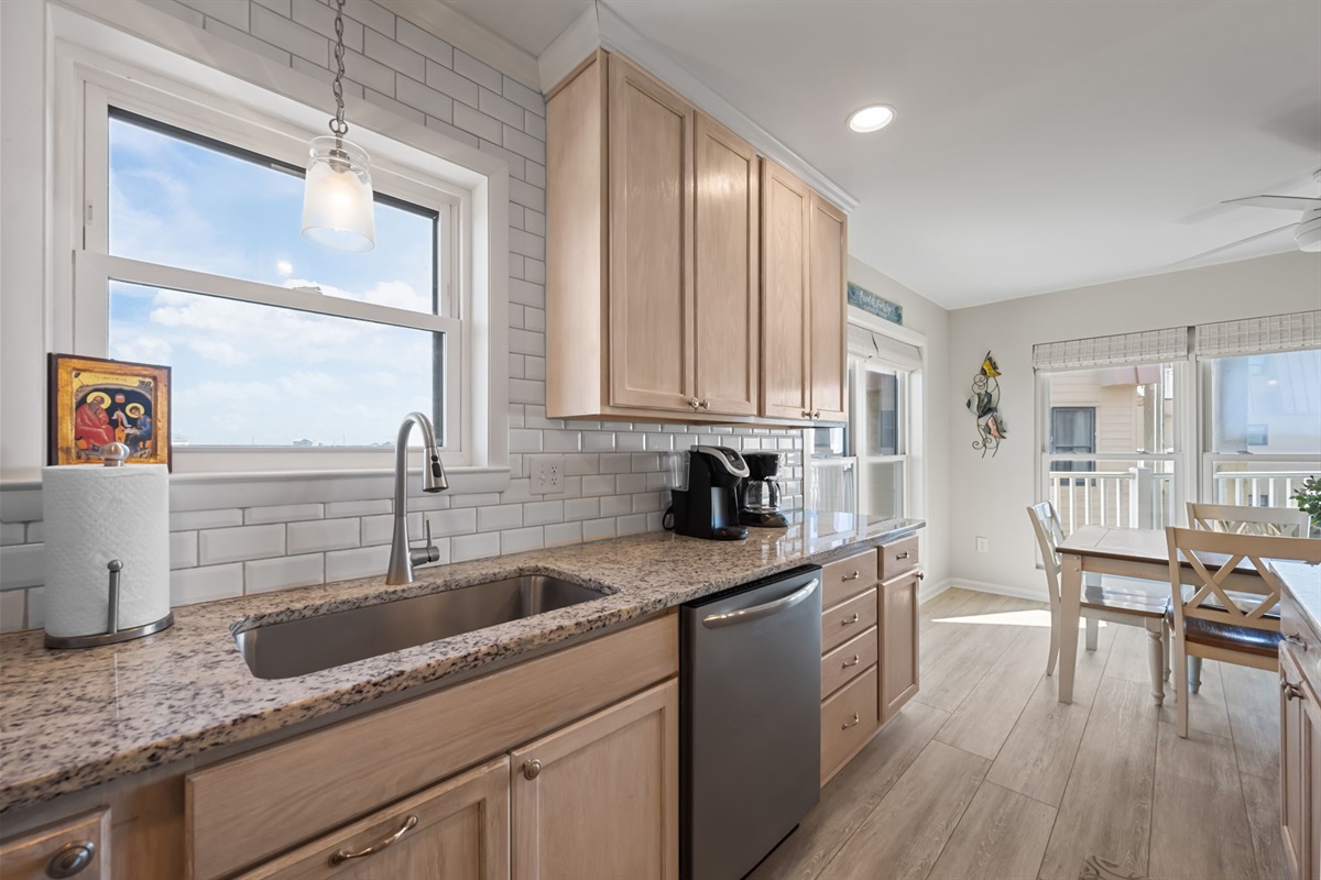 A sun-filled kitchen!