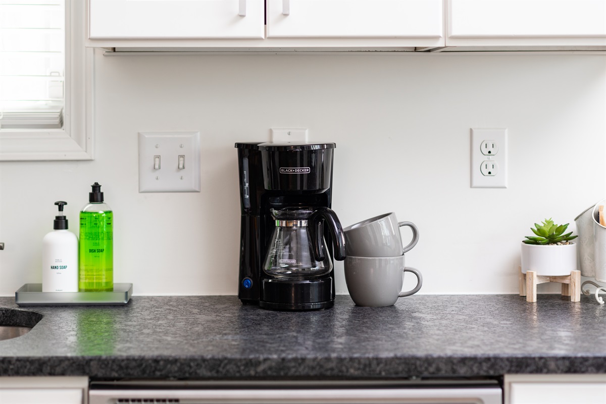 Coffee Pot (with Single or Carafe Option).