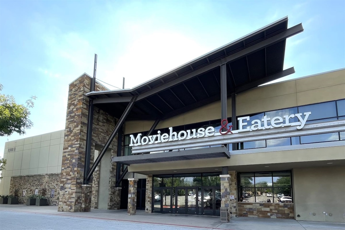 Ten minutes from the house - enjoy dinner and a movie at the Moviehouse & Eatery.