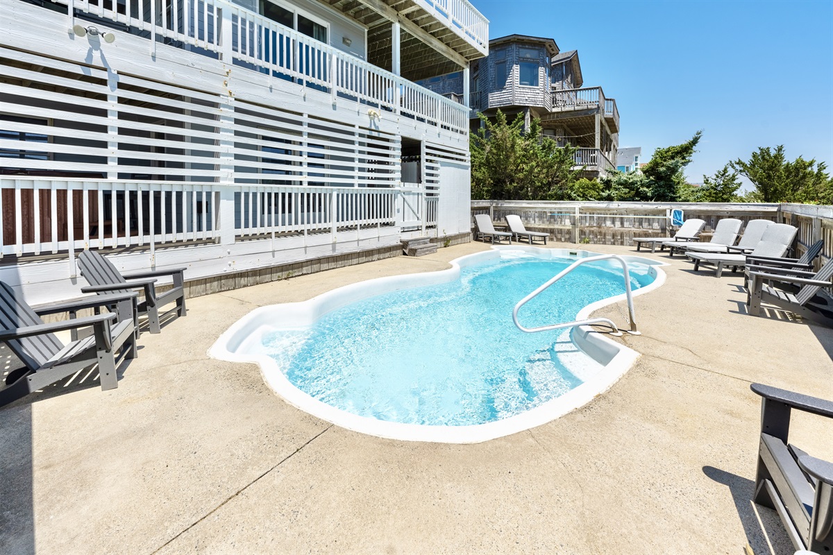 Comfortable loungers poolside