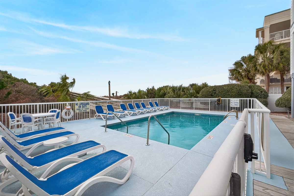 Community Pool | Starfish | Oceanview 101 | 1116 Ocean Blvd, Isle of Palms, SC | IOP Escapes