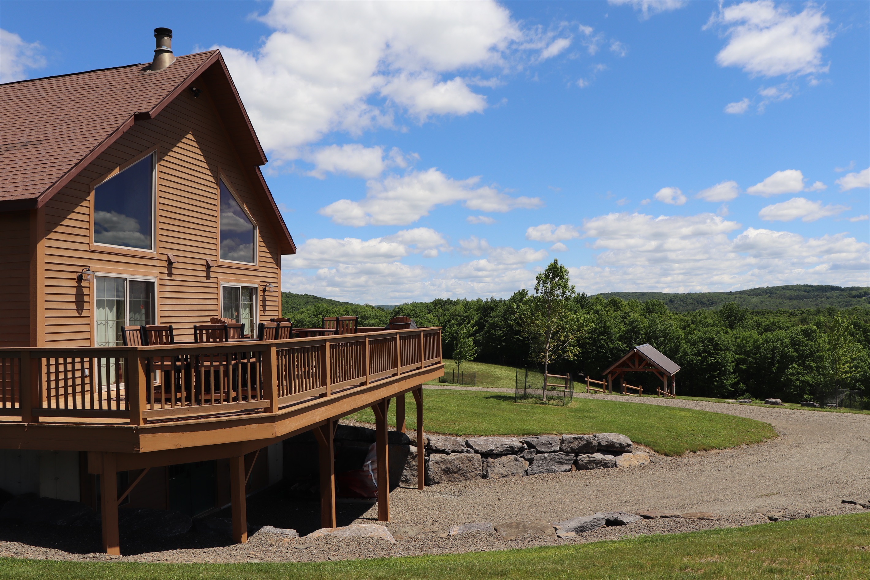 Incredible Skyviews from the deck and pavilion