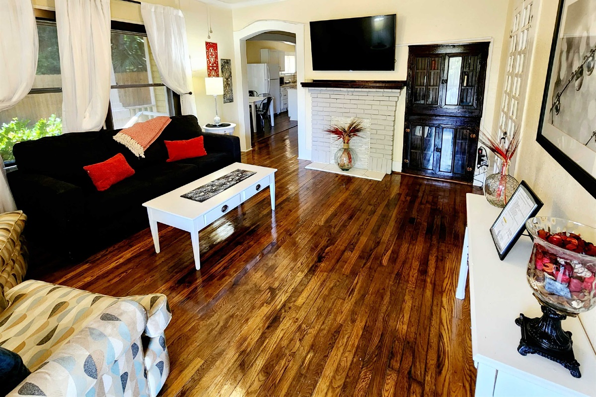 Living room looking into kitchen.