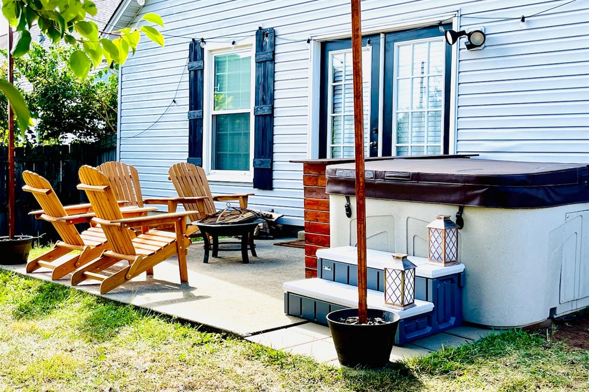 Relax and enjoy! Hot tub open year-round!