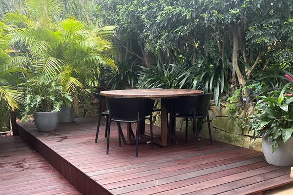 BACK GARDEN DECK
