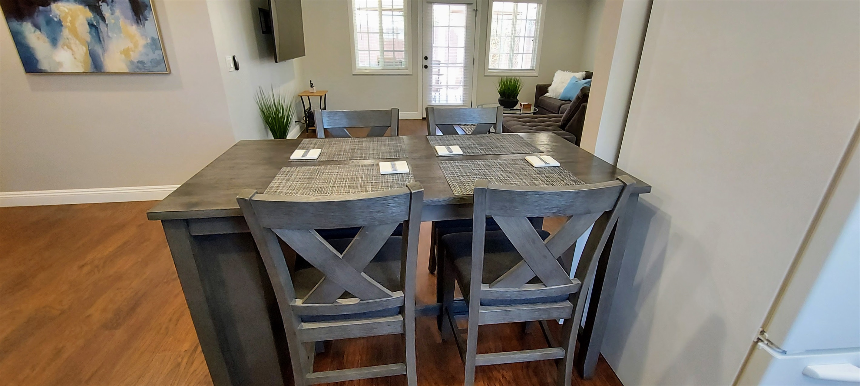 NEW! The Magnolia House in Simi Valley 4