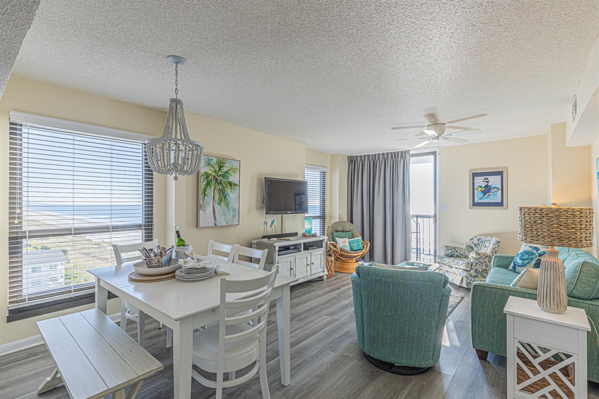 Dining/Living room