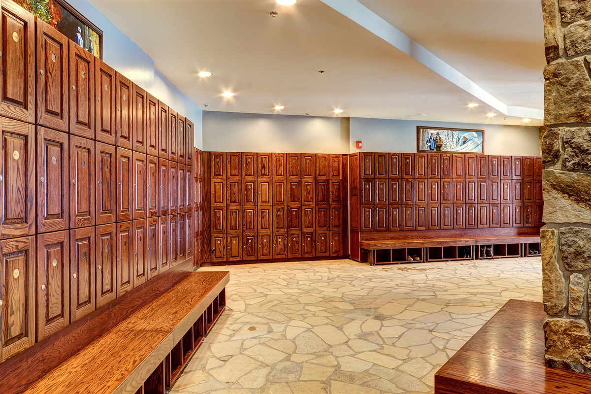 Ski Valet lockers