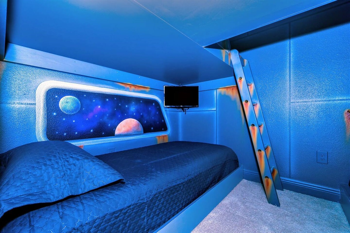 Space Quaters Bedroom