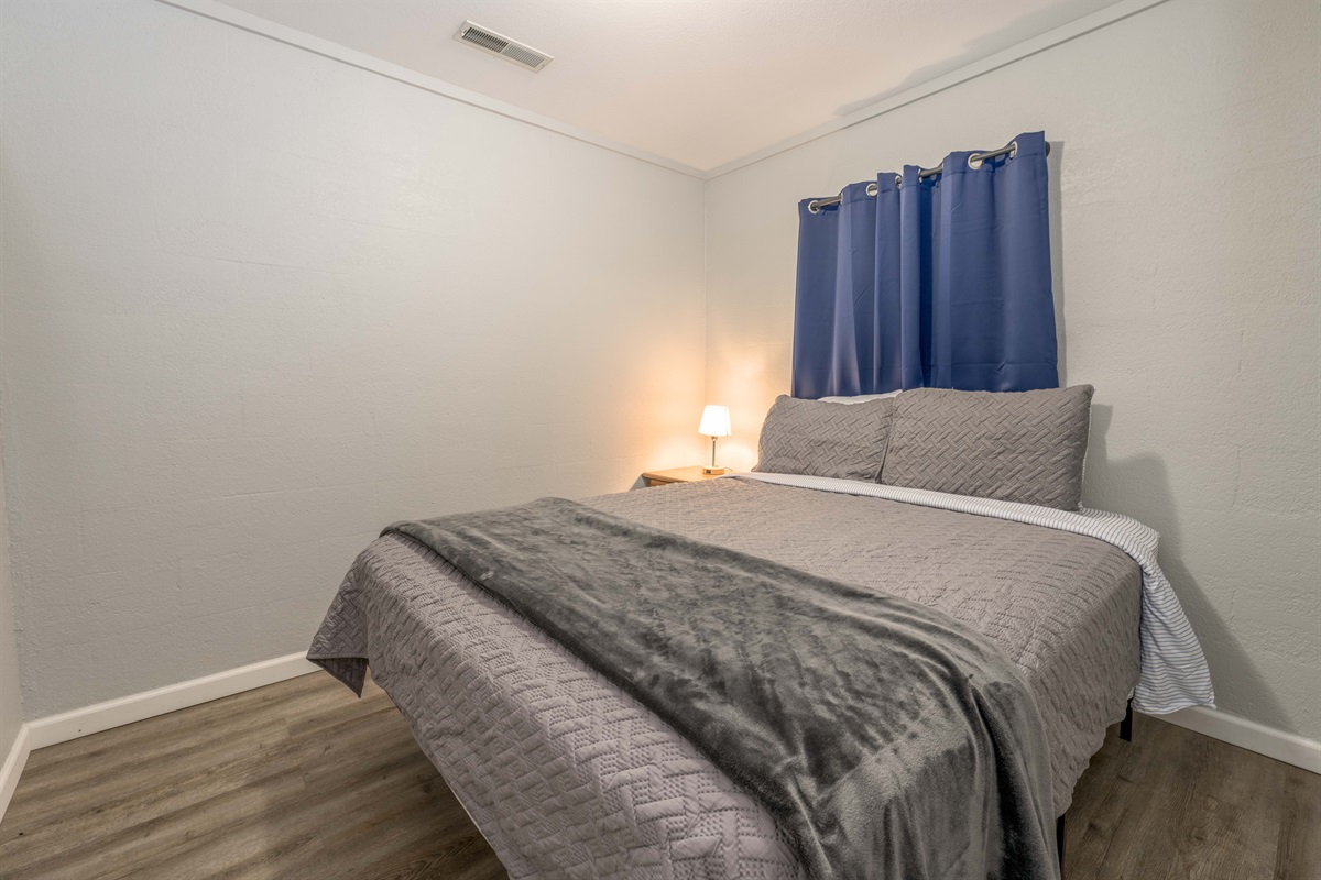 Bedroom 2: Queen Bed